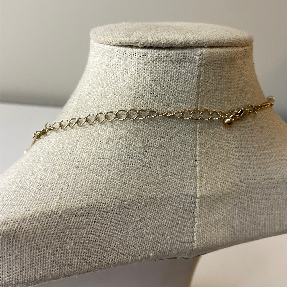 Pearl style necklace - Picture 2 of 3
